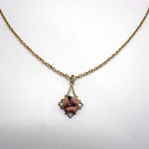 Vintage small dainty pink porcelain rose pendant necklace gold tone metal