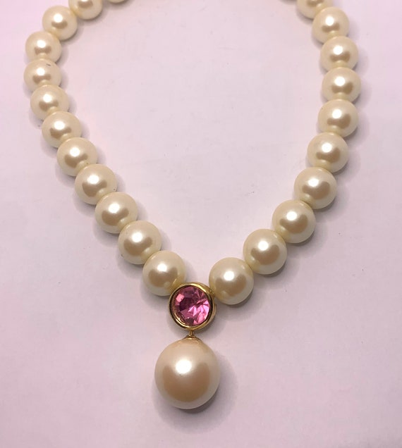 Vintage Givenchy Large Faux pearl and pink rhines… - image 5