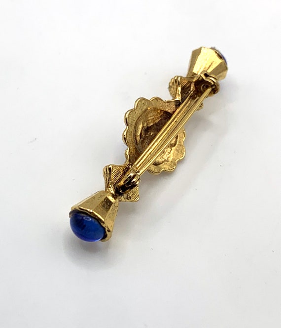 Vintage gold tone and blue cabochon bar brooch vi… - image 9