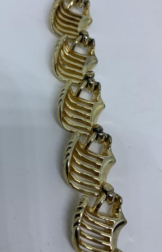 Vintage Coro gold tone statement bib necklace - image 2
