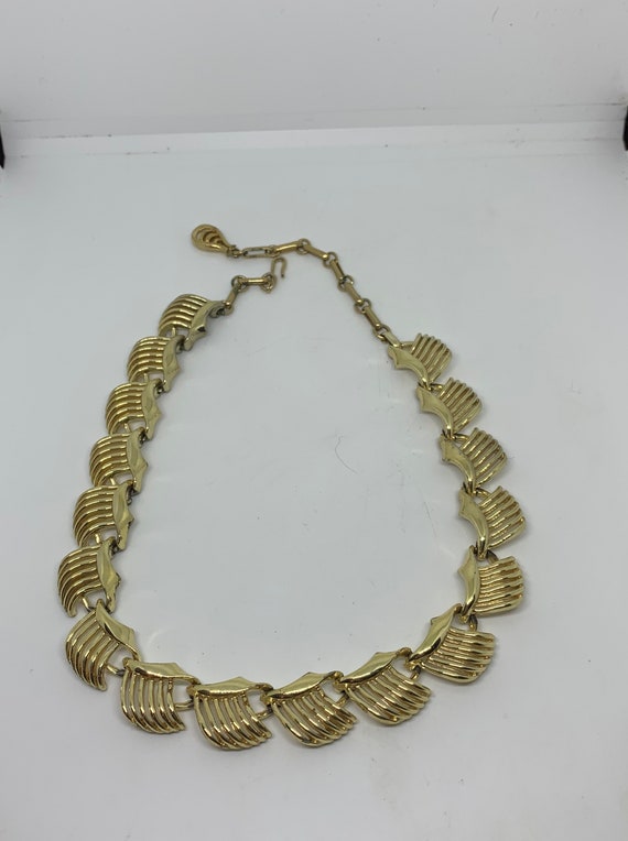 Vintage Coro gold tone statement bib necklace - image 7