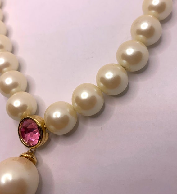 Vintage Givenchy Large Faux pearl and pink rhines… - image 9