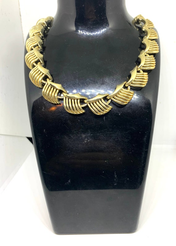 Vintage Coro gold tone statement bib necklace - image 1
