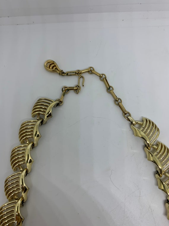 Vintage Coro gold tone statement bib necklace - image 9