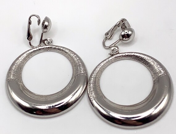 Vintage Coro silver tone circle dangle earrings l… - image 2
