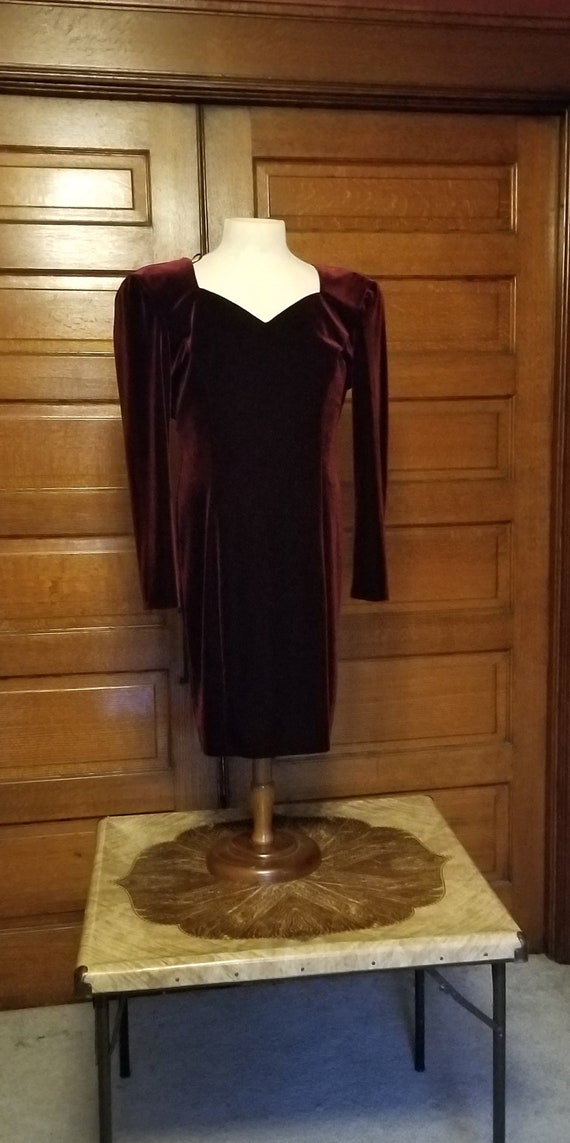 Vintage dark red Burgundy velvet  Jessica Howard … - image 1