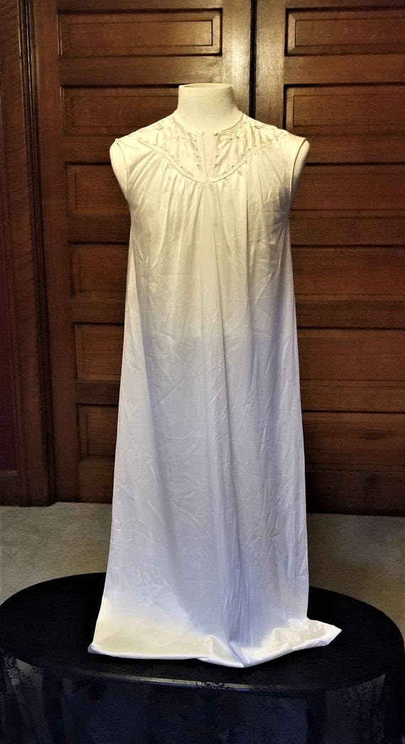 Vintage full length vanity fair night gown off wh… - image 7