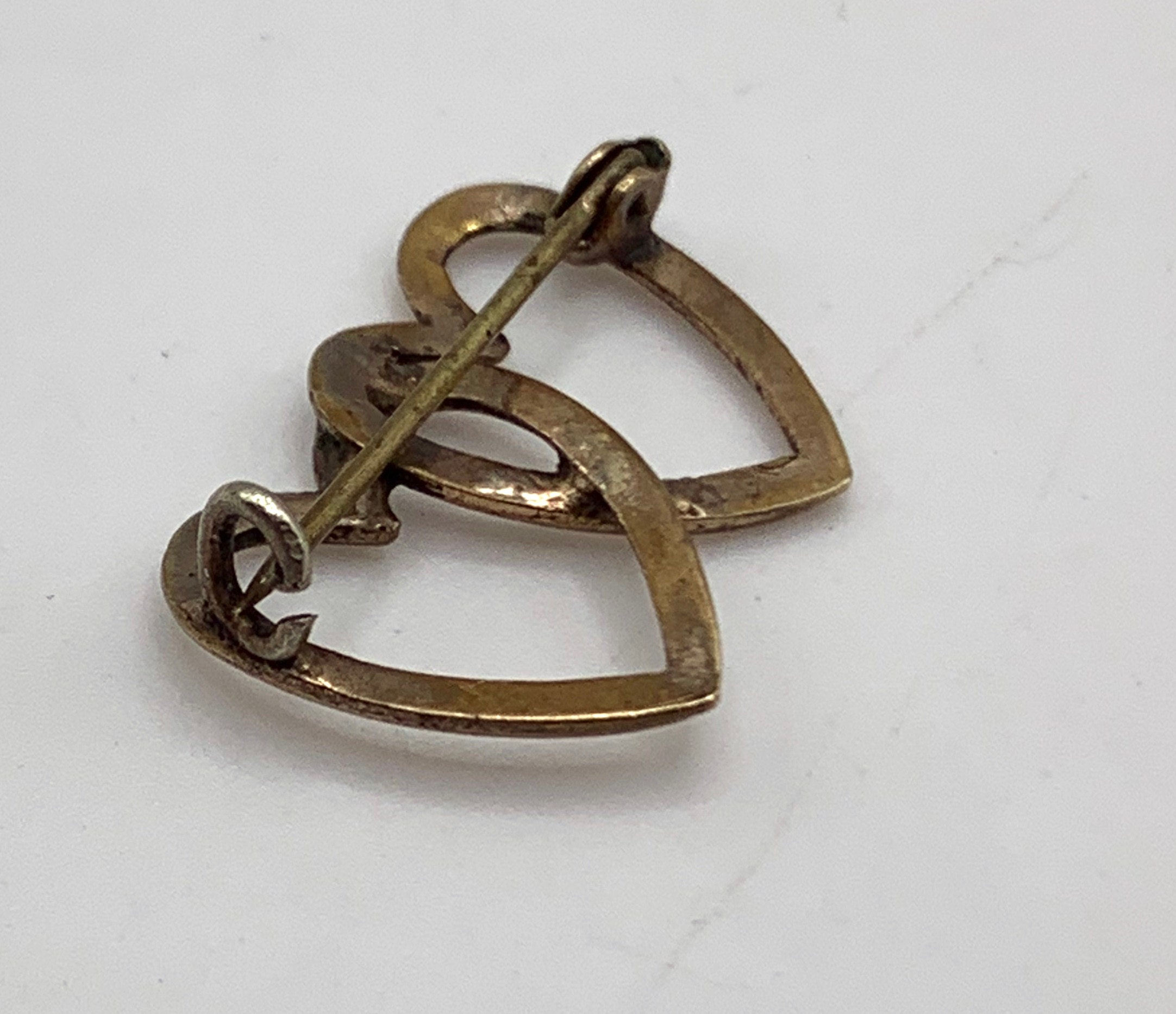Ancienne Broche Vintage En Forme De Cœur 