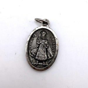 Vintage Infant of Prague Italy pendant medal charm silver tone