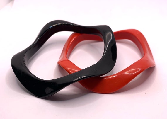 1980s Vintage Red Rope Plastic Bangle Bracelet Set of Two (2) main image 1