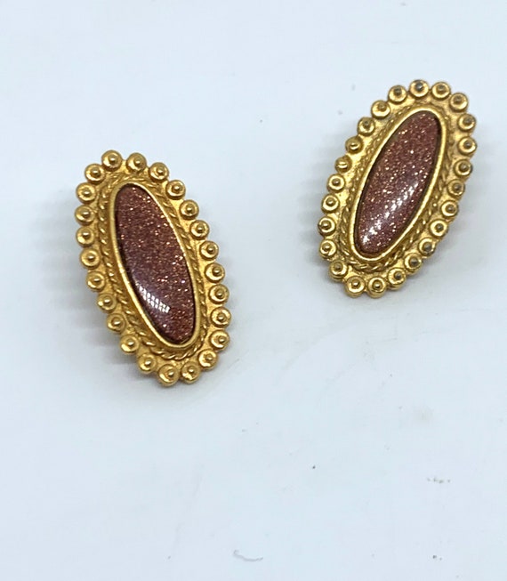 Vintage long oval goldstone clip on earrings - image 8