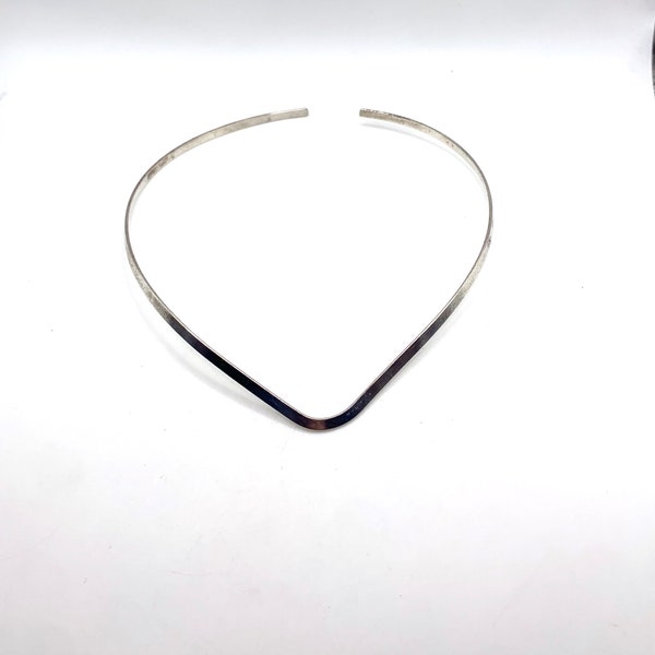 Vintage silver plated V choker neck ring