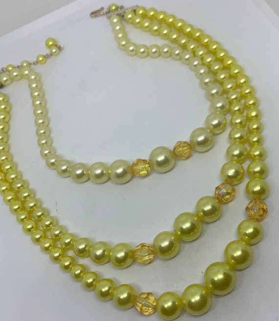 Vintage bright yellow 3 strand beaded necklace 19… - image 6
