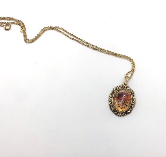 Vintage gold tone oval Montana Agate pendant neck… - image 2
