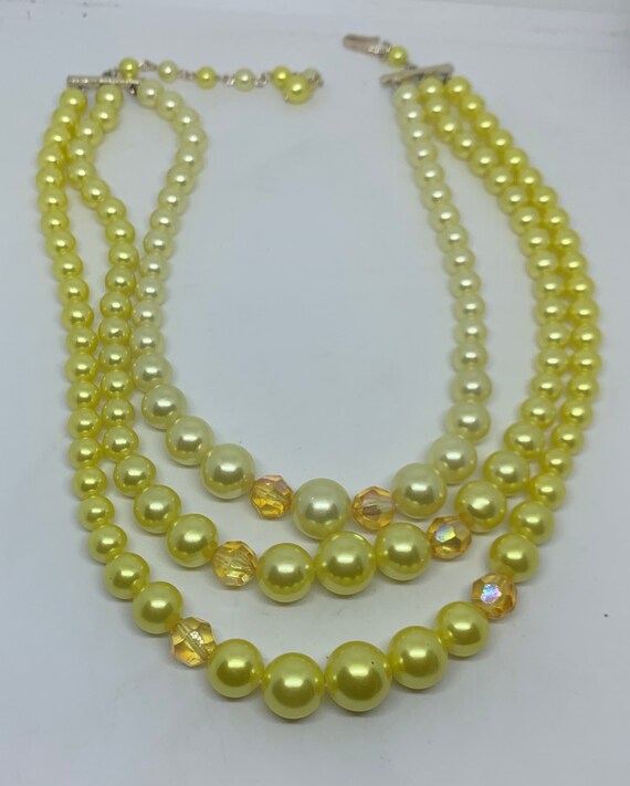 Vintage bright yellow 3 strand beaded necklace 19… - image 5