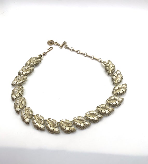 Vintage Lisner leaf link necklace silver tone - image 1