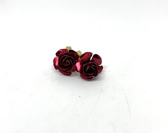 Vintage metallic donkerrode roos clipoorbellen