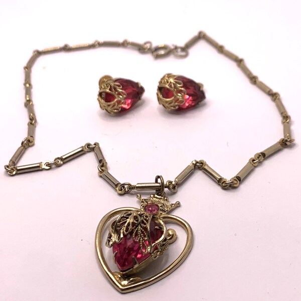 Vintage Coro pink rhinestone heart screw back earrings pendant necklace set
