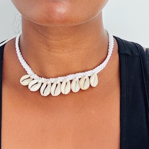 Cowrie Shell Necklace/Seashell Beach Necklace/Bead Necklace Jewellery/Seed Bead Necklace Choker/Cowrie Shell Seed Beads Choker