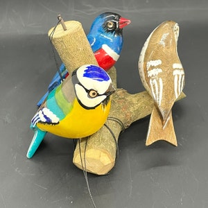 Carving Bird / Hout Tak Hangende Vogels / Geschilderde Hangende Set van 3 Carving Vogels / Hand Gesneden Vogel / Vogel liefhebbers Gift / Home Decor / Kerstcadeau