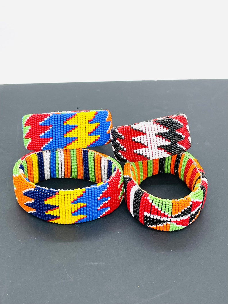 Brazalete masai de Kenia hecho a mano/pulsera con cuentas/brazalete de cuentas unisex/pulseras boho/brazalete tribal maasai/joyería masai para mujeres/brazalete auténtico. imagen 1