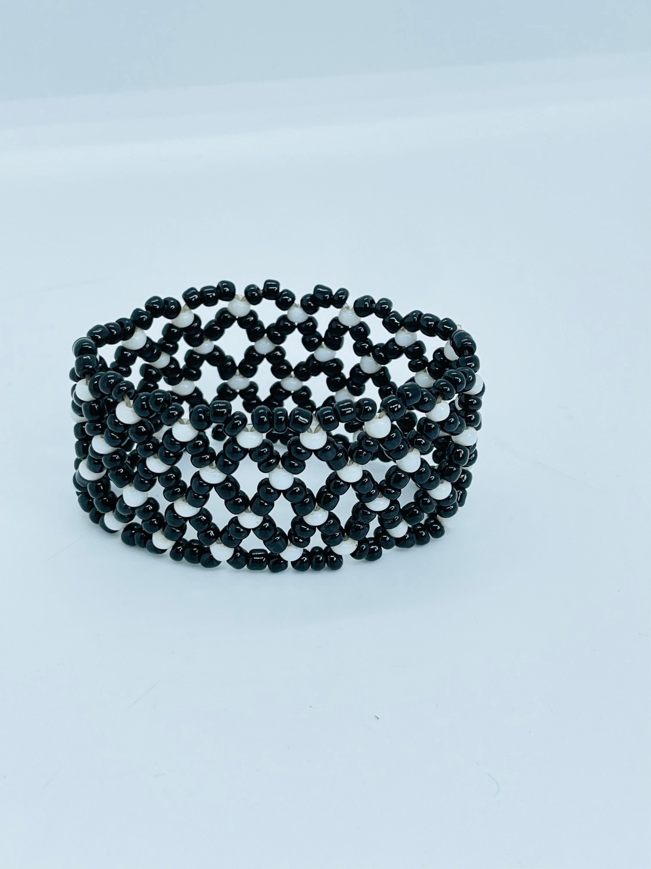 Beautiful Black Cheap Bracelets Beads for Ladies Great as Gift -  Sweden