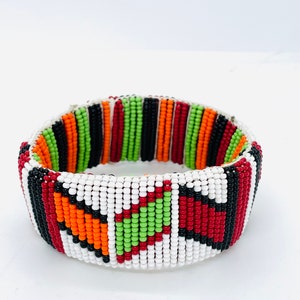 Brazalete masai de Kenia hecho a mano/pulsera con cuentas/brazalete de cuentas unisex/pulseras boho/brazalete tribal maasai/joyería masai para mujeres/brazalete auténtico. Pattern/F