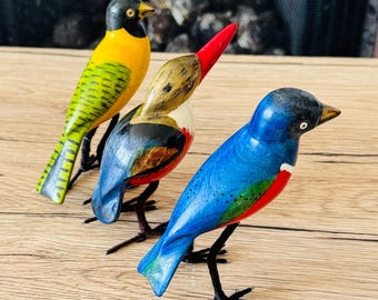 置物  Bird Alpine Corporation 12 in. Tall Outdoor Metal Wide-Eyed Bird