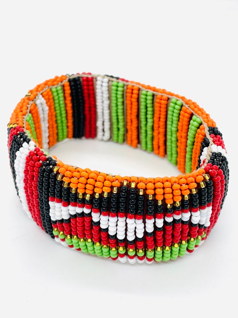 Brazalete masai de Kenia hecho a mano/pulsera con cuentas/brazalete de cuentas unisex/pulseras boho/brazalete tribal maasai/joyería masai para mujeres/brazalete auténtico. Pattern/A