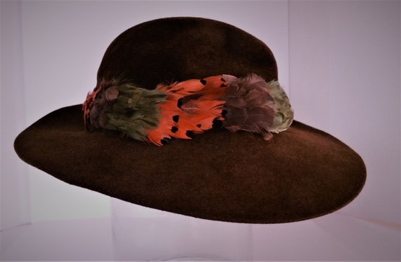 VINTAGE BETMAR Wool Felt Hat with Original Hatbox - Gem display picture 3