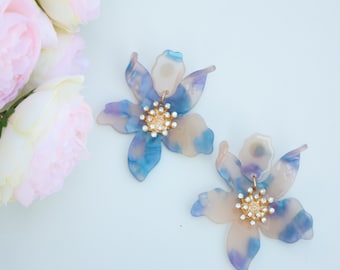 Whimsical Blue Spots Acetate Flower Crystal Lily Earrings Elegant Acrylic Statement Earrings for Bridesmaids and Beyond