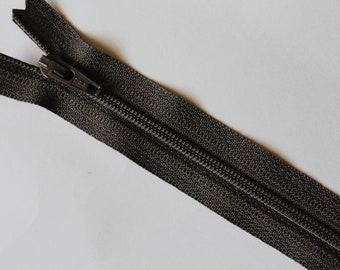 YKK 8" Zippers - Color 194