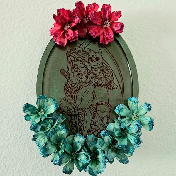 La Santa Muerte Vert Rouge Kitsch Fleurs Wall Art - Fait à la main, Décor occulte