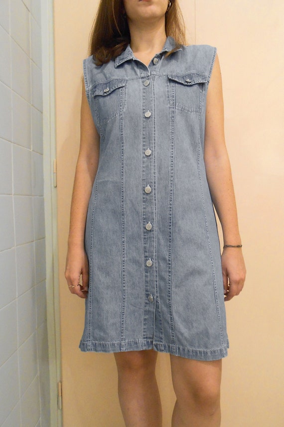 90s vintage light blue denim shirt dress with button closure/ knee length/ M-L