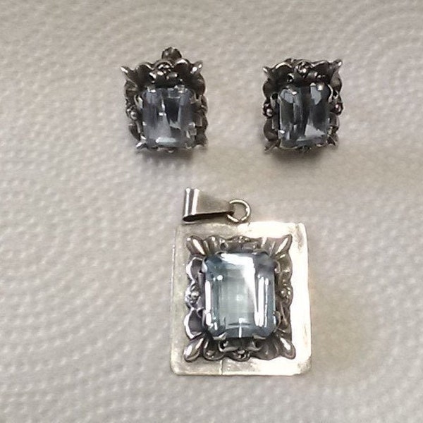 Vintage Mexican Sterling Silver and Blue Glass Demi Parure, Pendant and Screw-Back Earrings