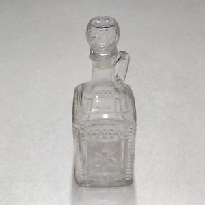 Antique Model Flint Glass Company/Model Flint Glass Works (of Albany, Indiana) Clear Glass Decanter With Stopper, in &quot;Grace&quot; Pattern