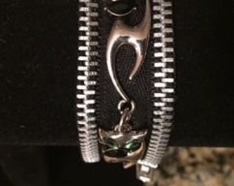 Cat Charm Zipper Cuff