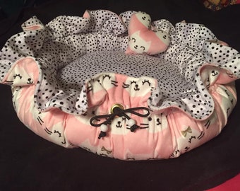 Velvety Soft Drawstring Donut Cat Bed