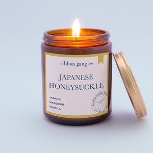 Japanese Honeysuckle Candle | 100% Soy Candle | Floral Scented Candle | 200 g Candle Jar | 40 Hour Burn Time | Australian Made | Amber Jar