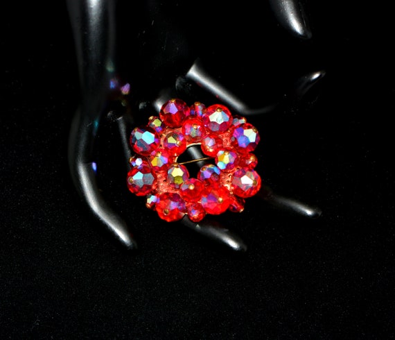 1960s'red RS × aurora beads　holly　brooch 1960s'red RS × aurora beads holly brooch - メルカリ
