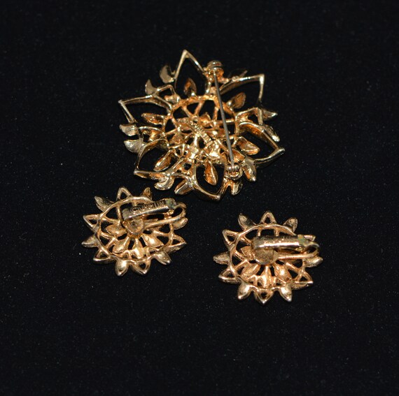 Sarah Coventry Gold Toned Floral Filigree Brooch/… - image 7