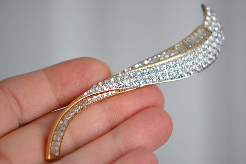 Statement Brooch Gifts for Women Gift for Mom Mother/'s Day Gift Vintage Butler Long Clear Rhinestone Gold Tone BroochPin Gift for her