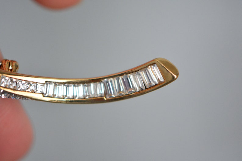 Statement Brooch Gifts for Women Gift for Mom Mother/'s Day Gift Vintage Butler Long Clear Rhinestone Gold Tone BroochPin Gift for her
