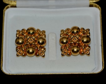 Nina Ricci GOLD Tone Clip on Earrings, Gifts for Her, Gifts for Women, Statement Earrings, Vintage Jewelry.