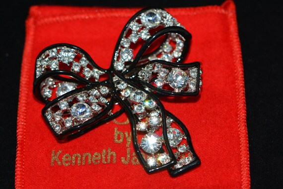 Vintage KJL Large Bow 3D Brooch/Pin, Gifts for He… - image 3