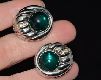 Vintage Silver Tone Green Cabochon Clip On Earrings 70s, Gifts for Her, Gifts for Women, Christmas gifts for her.