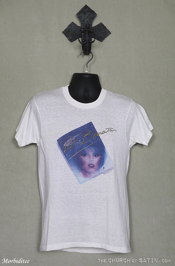 Pat Benatar 1981 T-shirt, soft thin white tee, Joa