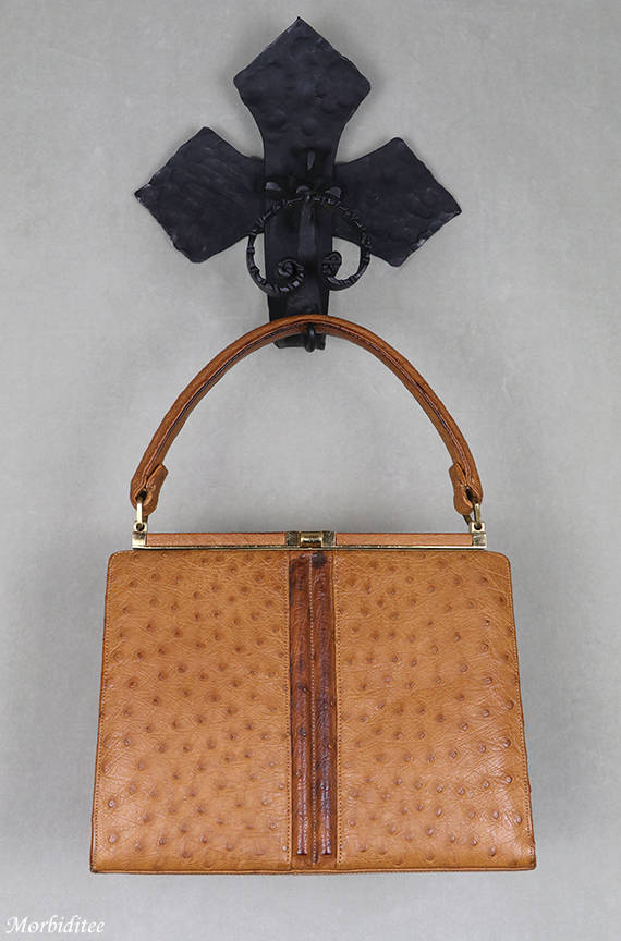 Ampia borsa in struzzo color marrone con chiazze più scure
