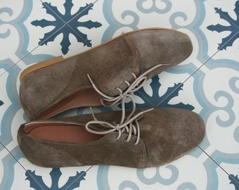 Wildleder Oxford Damenschuhe, handgemachte Wohnungen, bequeme Wohnungen, flache Lederschuhe, weiche Leder-Oxfords