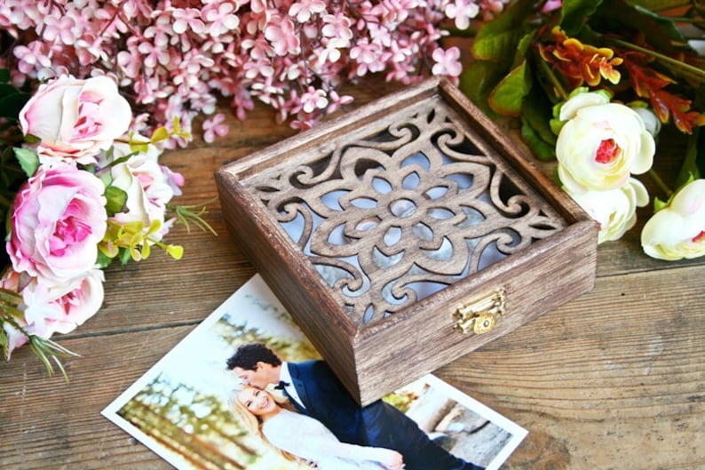 Rustikale Hochzeit Ring Box mit Ornamenten Bild 4